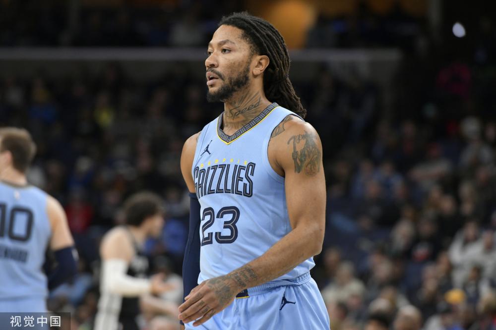 防守反击仍 防守反击仍